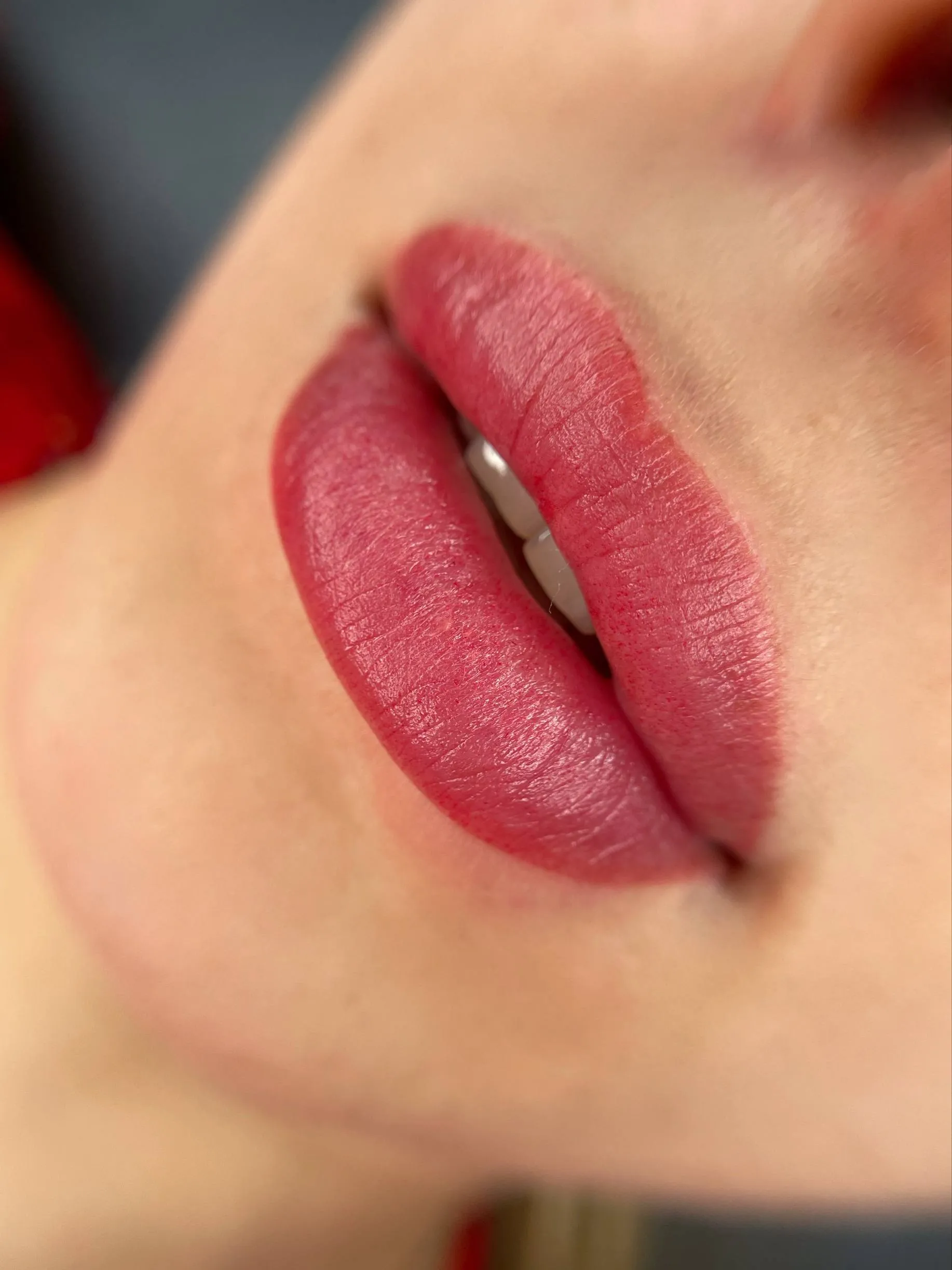 Акварельные губы — перманентный макияж